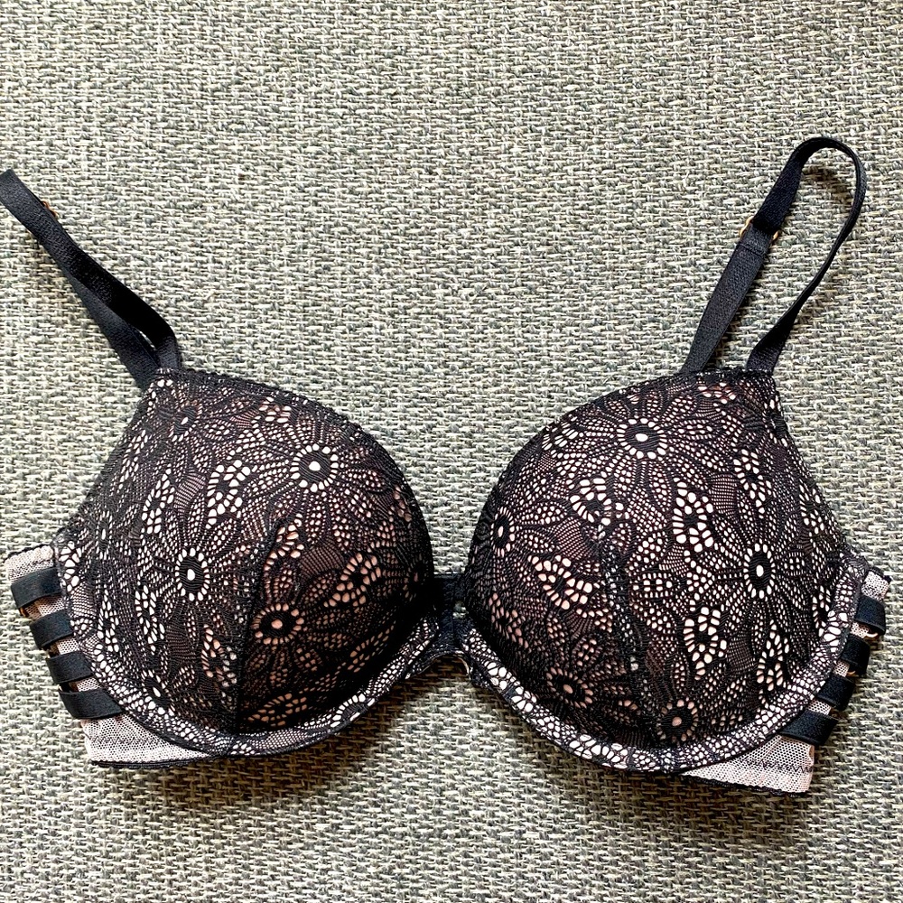 Victoria’s Secret Black/Blush Push-Up Bra